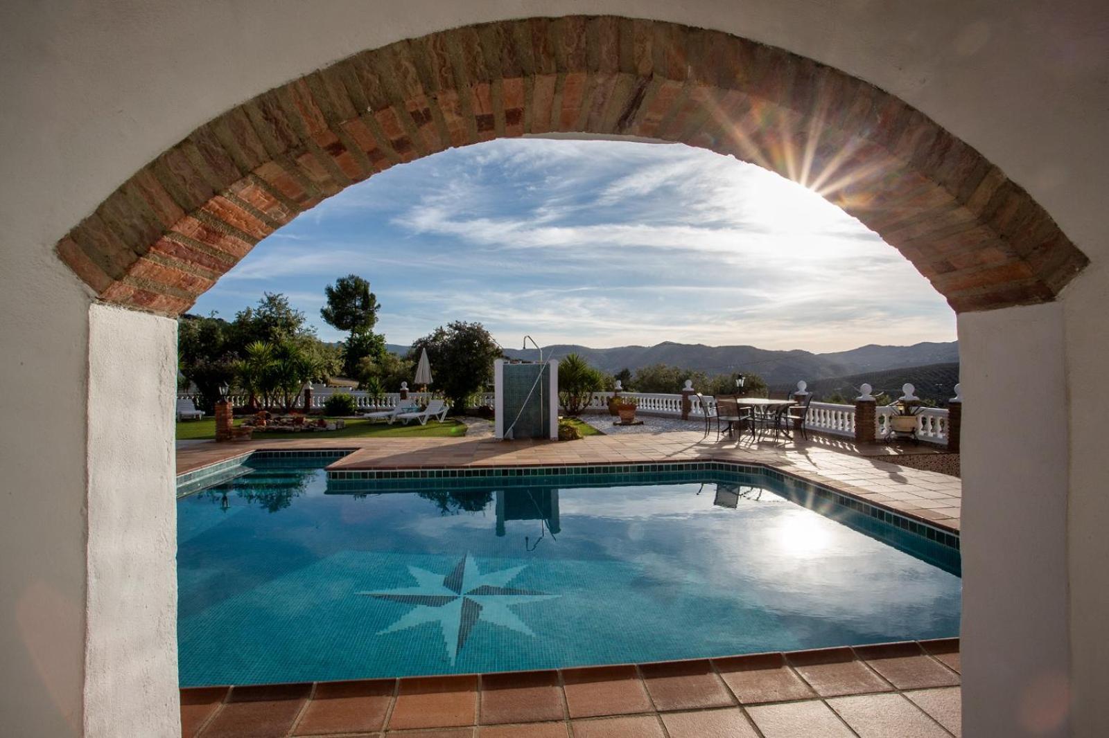 Iznájar Kayenne Holiday Rentals מראה חיצוני תמונה