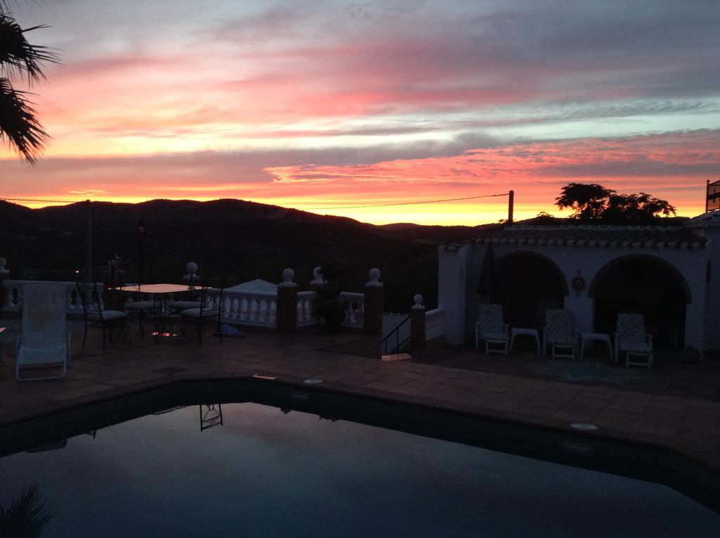 Iznájar Kayenne Holiday Rentals מראה חיצוני תמונה