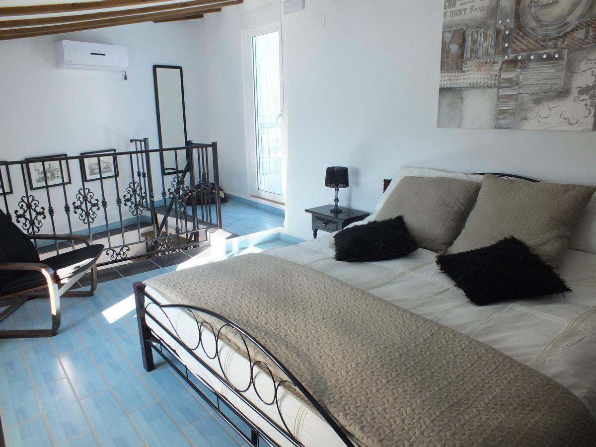 Iznájar Kayenne Holiday Rentals מראה חיצוני תמונה