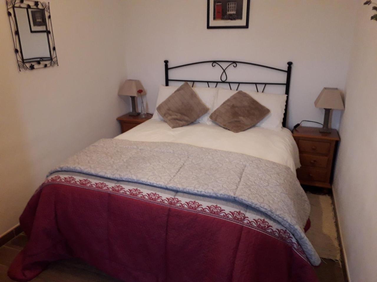 Iznájar Kayenne Holiday Rentals מראה חיצוני תמונה