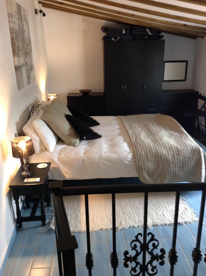 Iznájar Kayenne Holiday Rentals מראה חיצוני תמונה